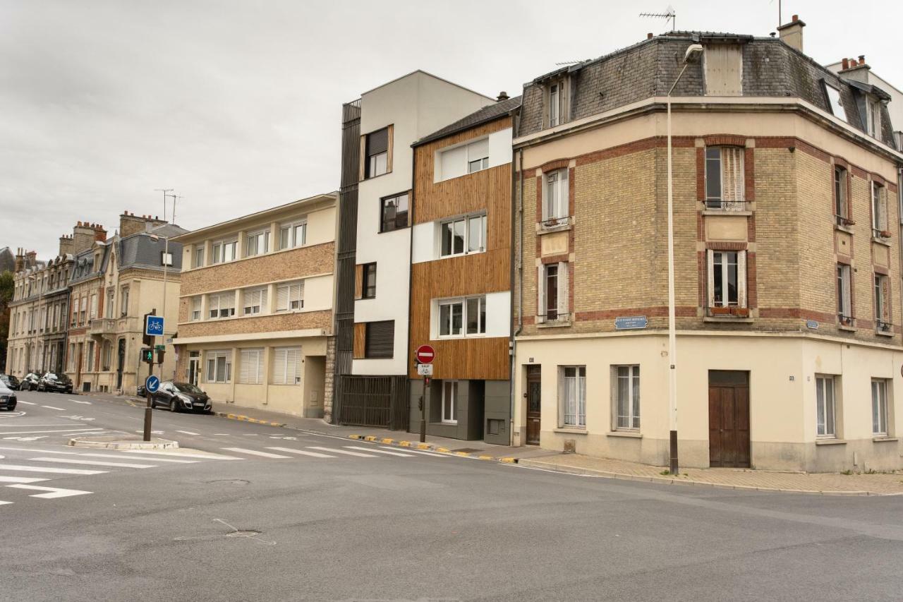 Appartement Au Pied De La Cathedrale Remeš Exteriér fotografie